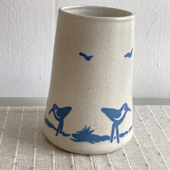 Vintage Sanibel Pottery Stoneware Vase Blue Seagulls and Sandpipers Made In USA - Picture 2 of 9